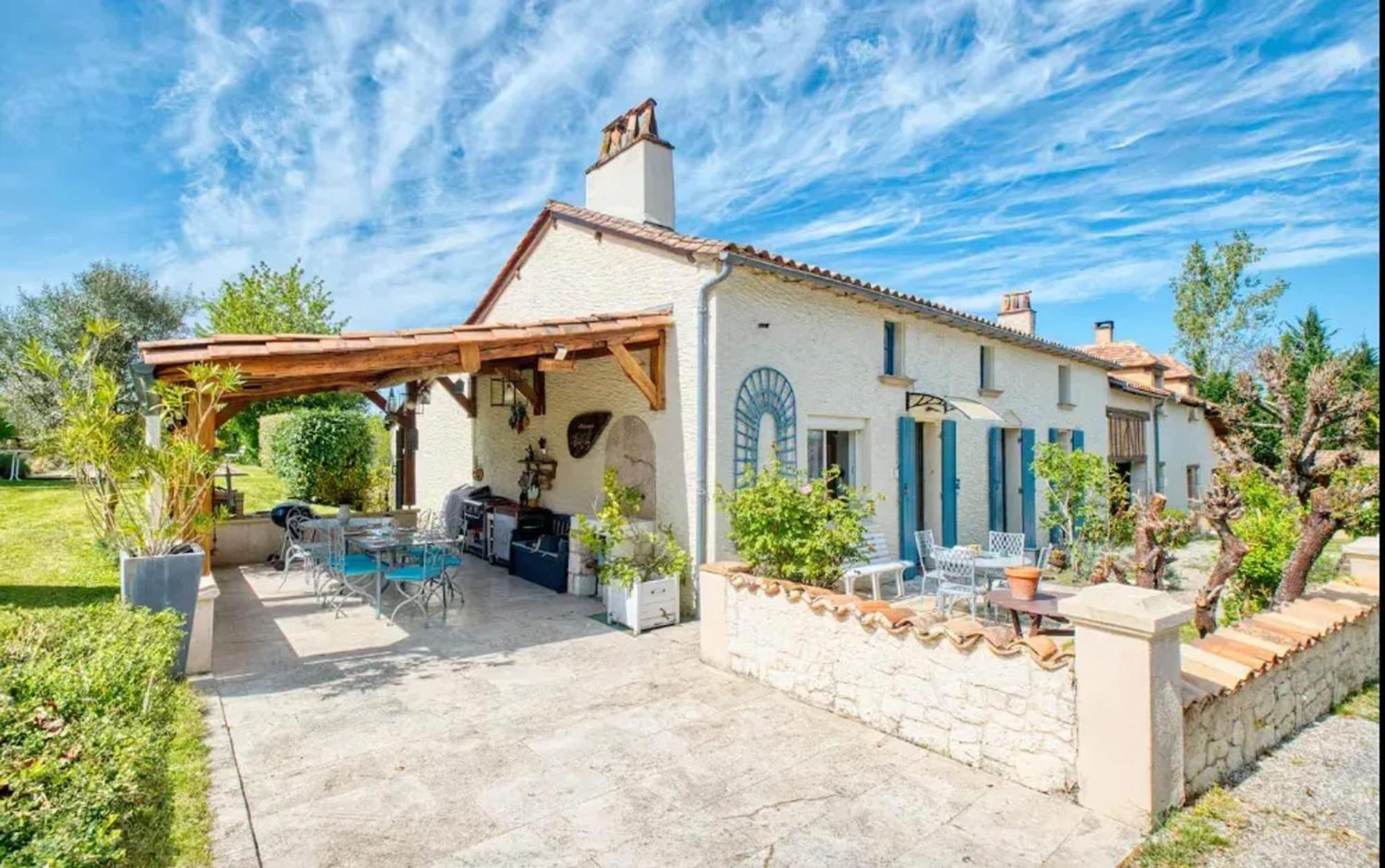 Villa Charmante A Bosset Avec Piscine Partagee Eksteriør bilde