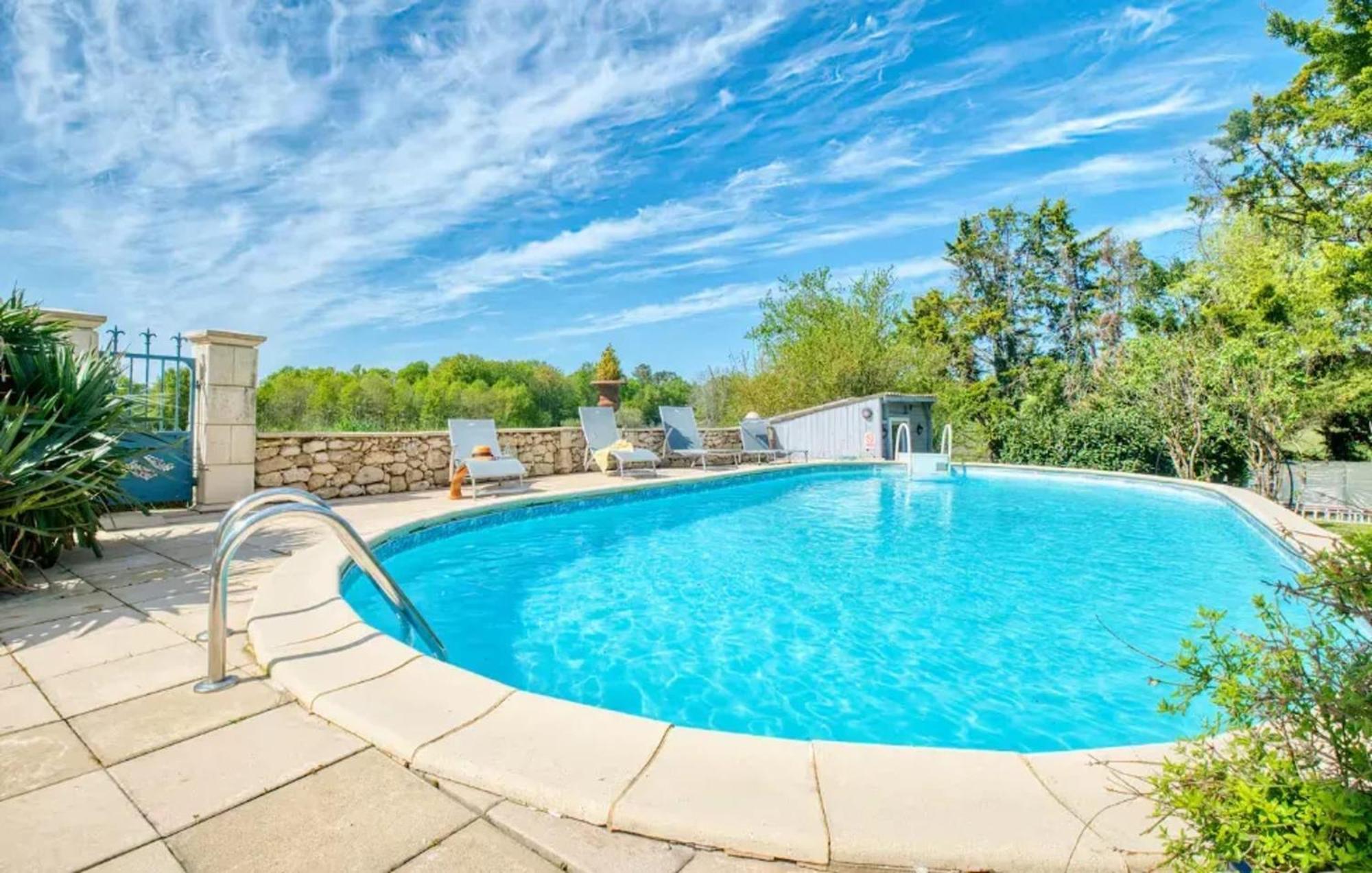 Villa Charmante A Bosset Avec Piscine Partagee Eksteriør bilde